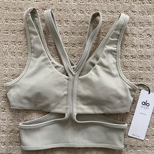 Alo yoga trackie bra cross off